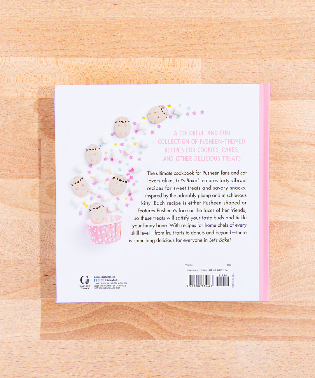 Let's Bake! A Pusheen Cookbook