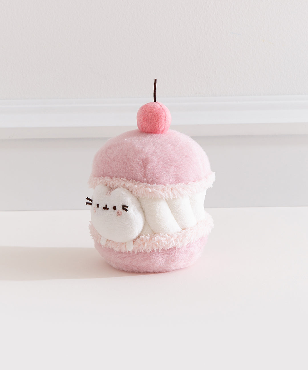 Pusheen Sweets Cherry Macaron Plush 2-pc Environment