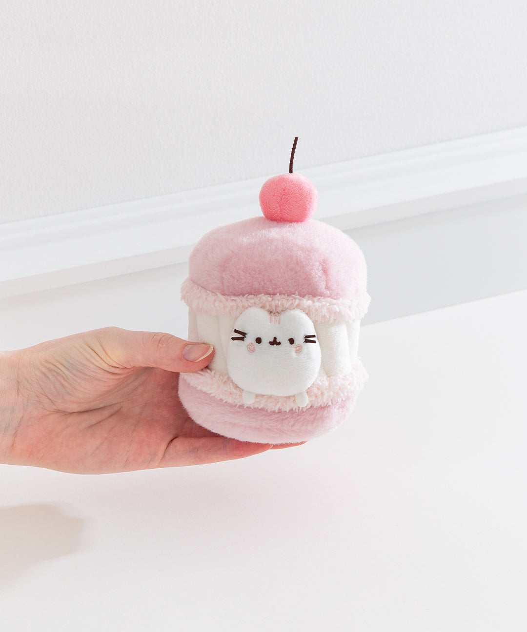 Pusheen Sweets Cherry Macaron Plush 2-pc Environment