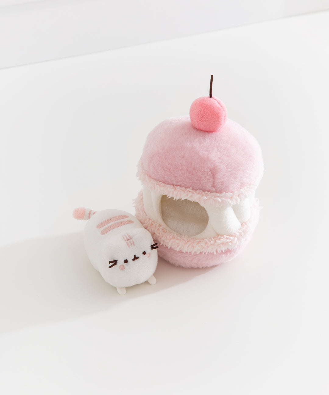 Pusheen Sweets Cherry Macaron Plush 2-pc Environment